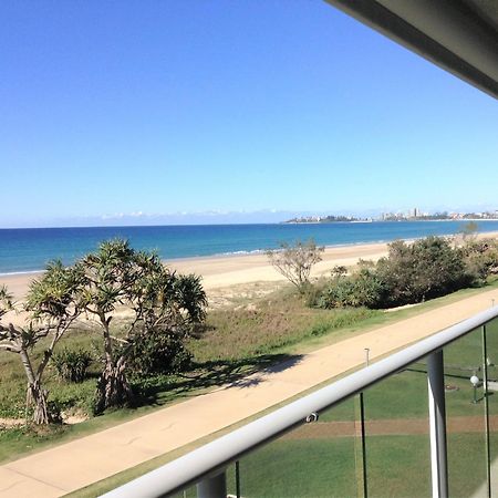 Pacific Surf Absolute Beachfront Apartments Gold Coast Buitenkant foto