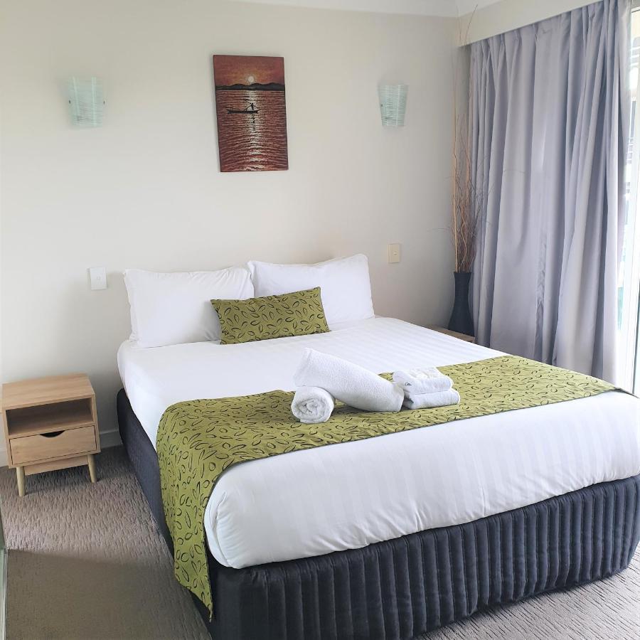 Pacific Surf Absolute Beachfront Apartments Gold Coast Buitenkant foto
