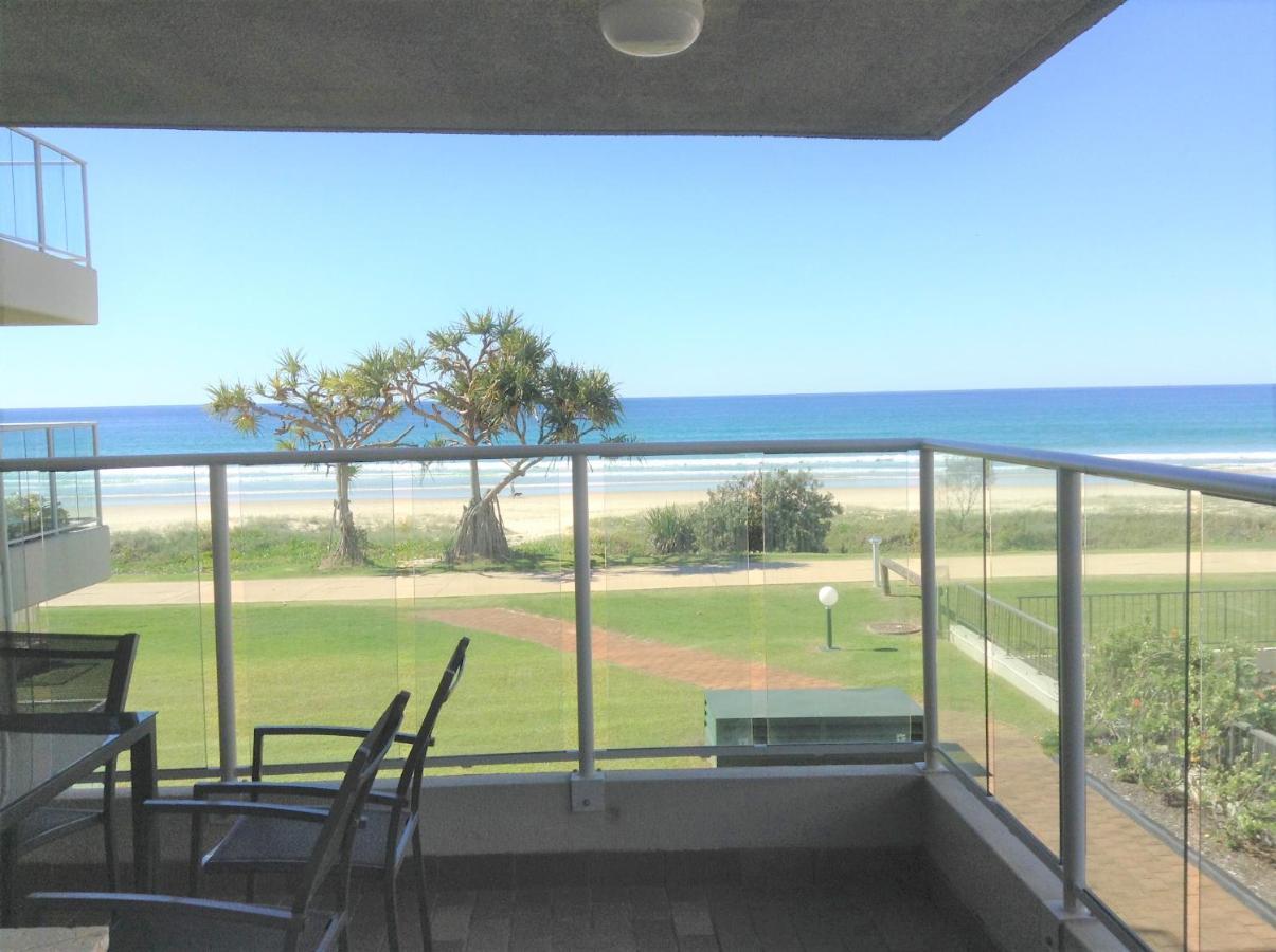 Pacific Surf Absolute Beachfront Apartments Gold Coast Buitenkant foto