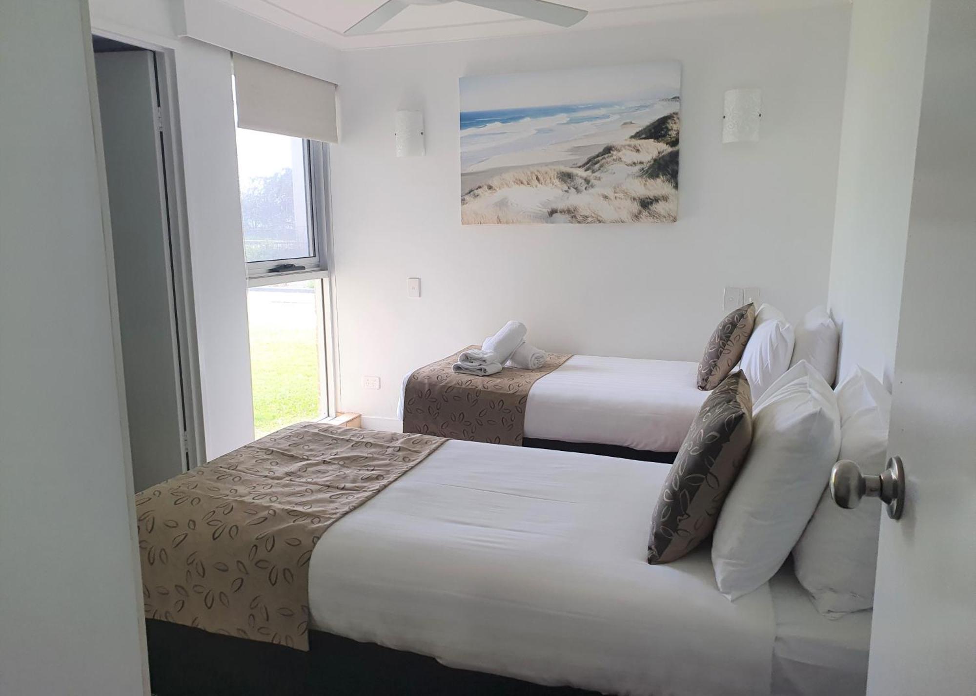 Pacific Surf Absolute Beachfront Apartments Gold Coast Buitenkant foto