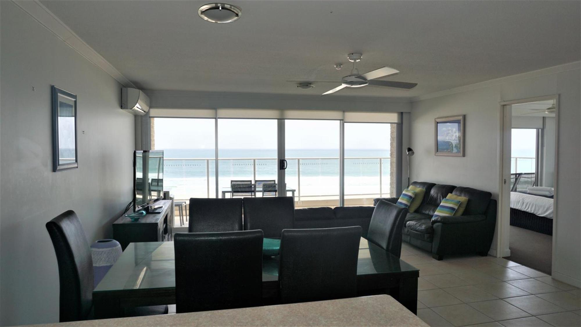 Pacific Surf Absolute Beachfront Apartments Gold Coast Buitenkant foto