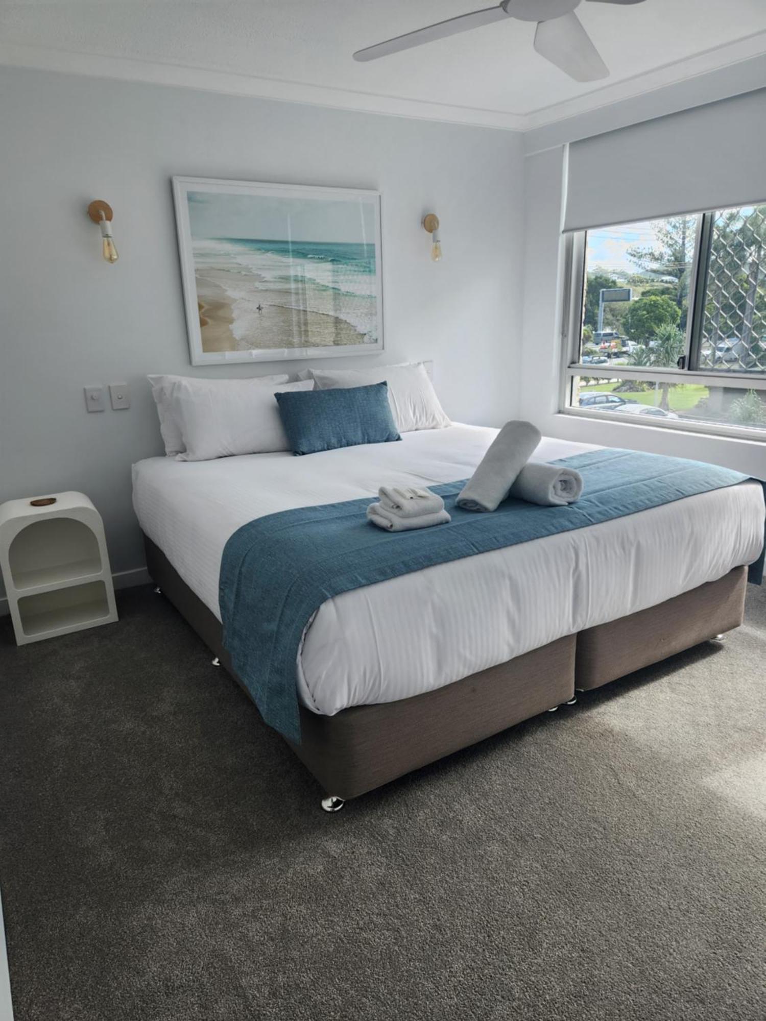 Pacific Surf Absolute Beachfront Apartments Gold Coast Buitenkant foto
