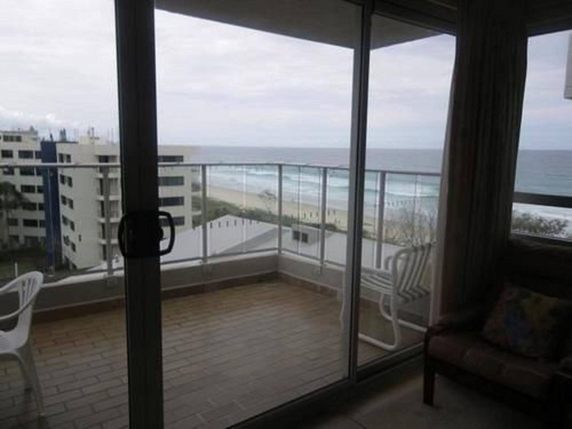 Pacific Surf Absolute Beachfront Apartments Gold Coast Buitenkant foto